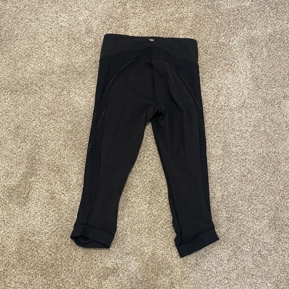 Lululemon black capris - Picture 2 of 4